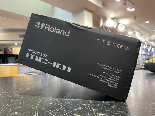 Roland MC-101 4